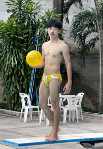 ครูเมท-ภาณุวัชร์-chair