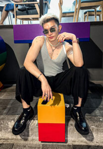 ต๊ะ-ตระการ-dark