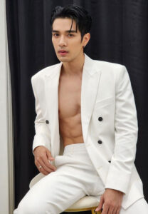 ธ๊อป-ณฐนน-above