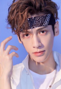 หลัวอวิ๋นซี-branch