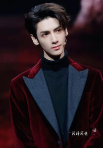 หลัวอวิ๋นซี-camp