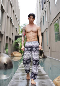 แท่น-ภัทรพล-color