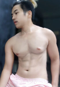 Olive-Pongsapak-below