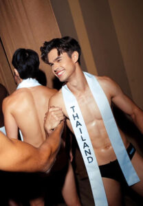 คิม-ธิติสรรค์-bank