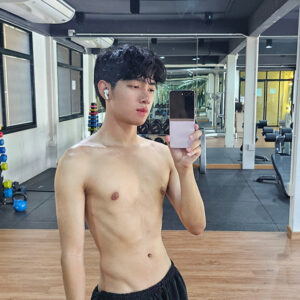 Dennis-Puttasuwan (1) Dennis-Puttasuwan (1)
