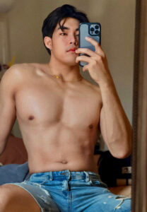 Apirak-Kraturoek-(11)