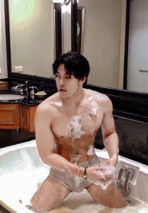 Apirak-Kraturoek-(5)