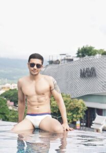 Art-Phuwasit-017-Charming