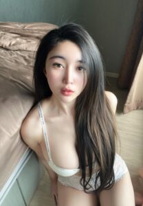 Alice-Mickey-032-Charming