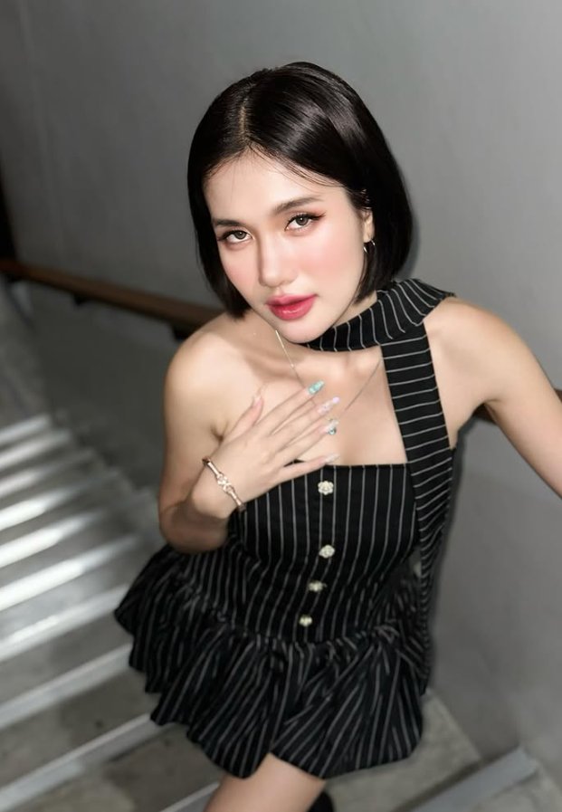 ฟารีดา-010-Charming
