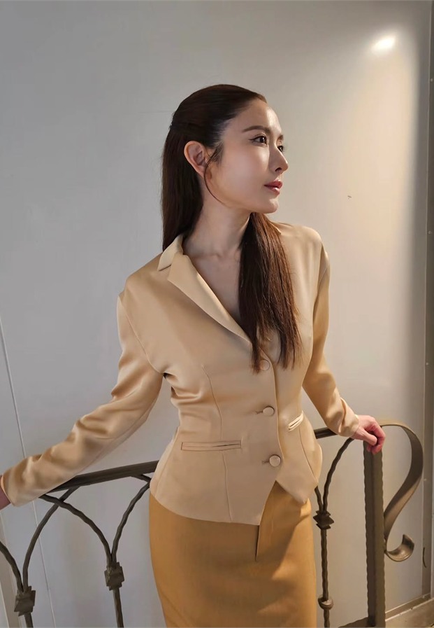 ประวัติ แอฟ ทักษอร ภาพประกอบบทความ