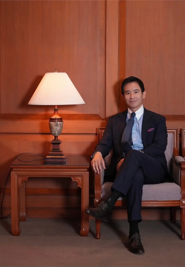 ประวัติ พิธา ลิ้มเจริญรัตน์ ภาพประกอบบทความ